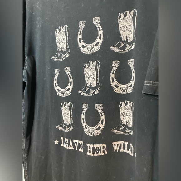Womens Western Tee 2/$15 - Picture 3 of 4